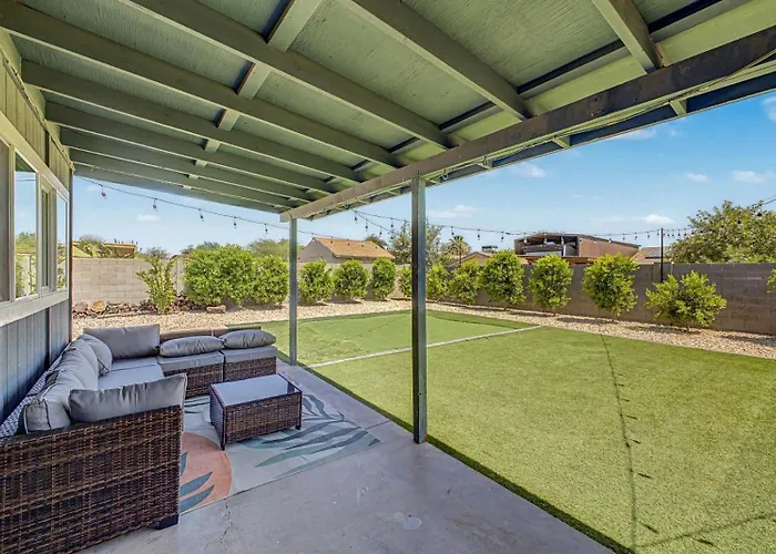 Bluefield Garden - Serene Desert Scape With Fire Pit *