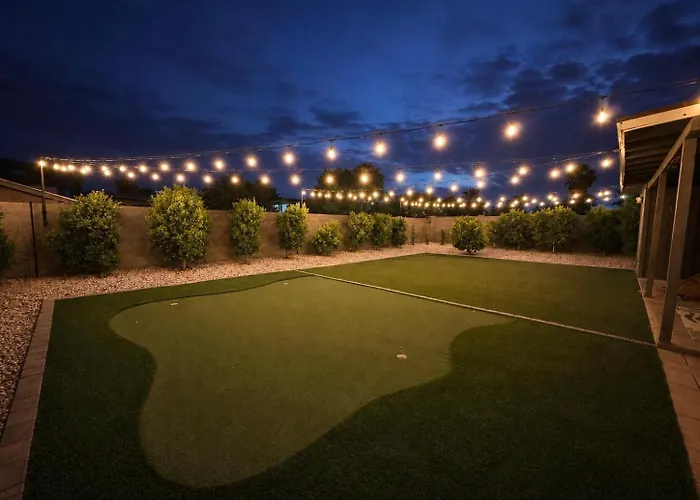 Bluefield Garden - Serene Desert Scape With Fire Pit Ferienhaus *